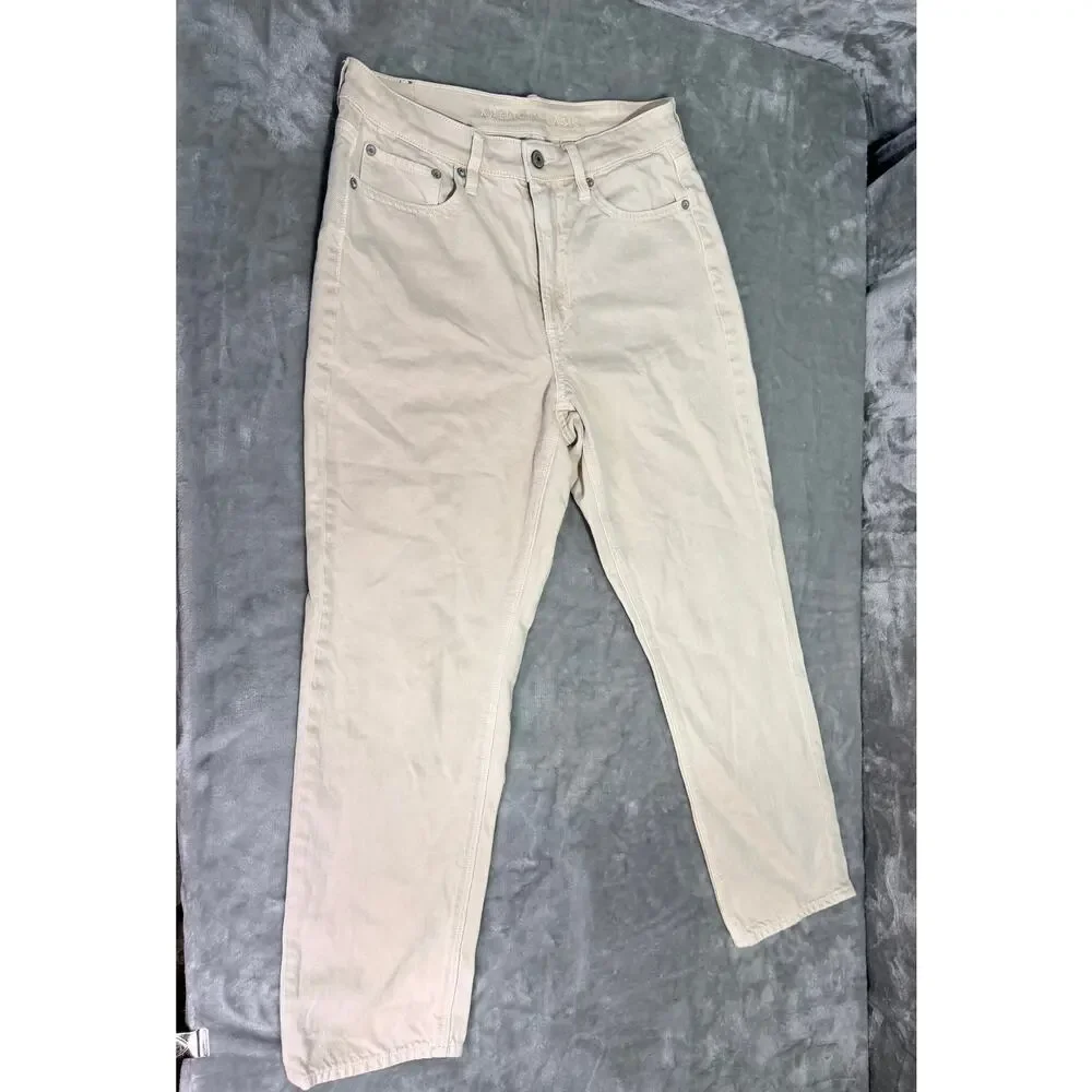 American Eagle Mom Jeans Cream Ivory High Rise Straight Leg Size 6 - Picture 9 of 9